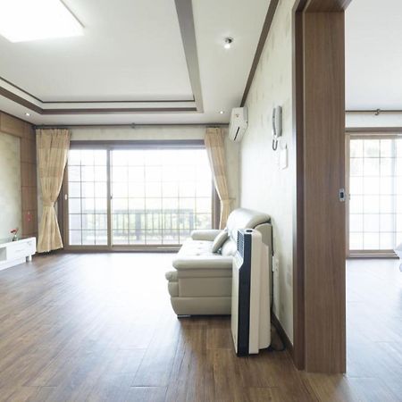 Jeju Time-Travel Pension Exterior foto