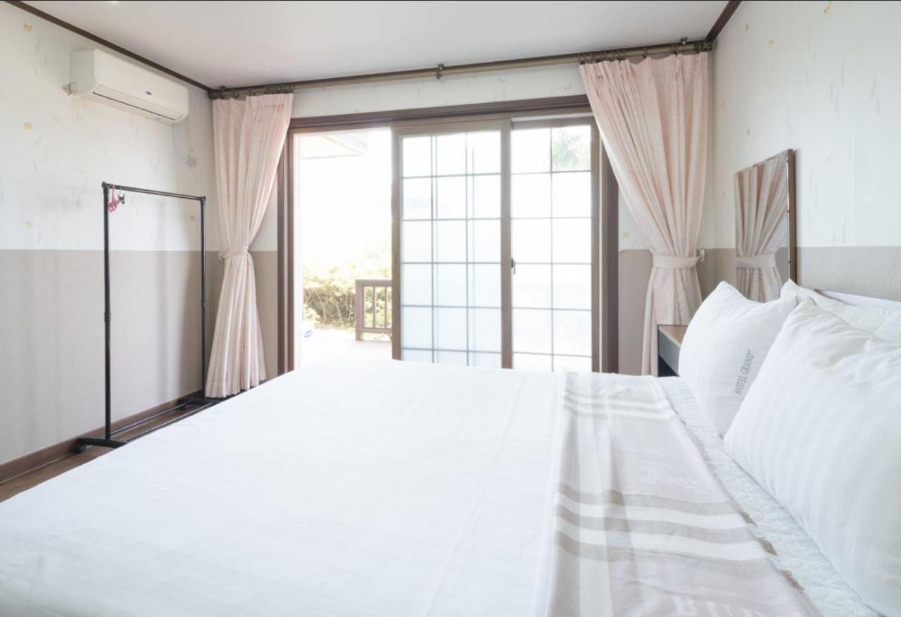 Jeju Time-Travel Pension Exterior foto